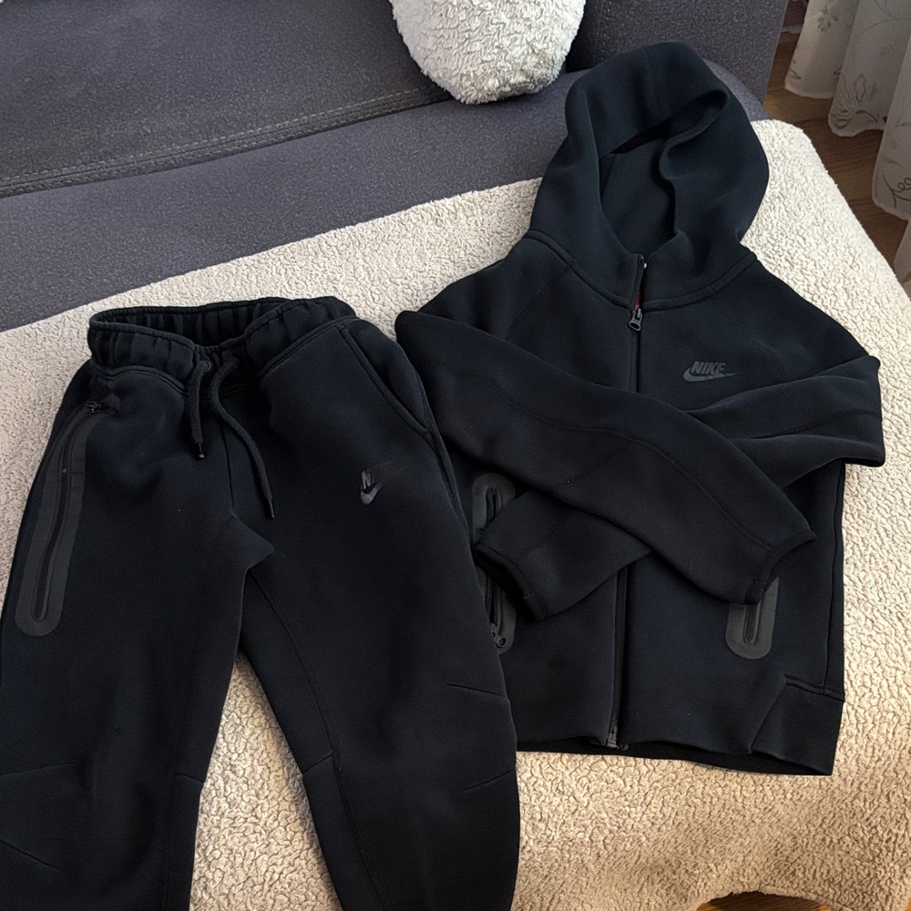 Nike Tech Black Tracksuit Set
